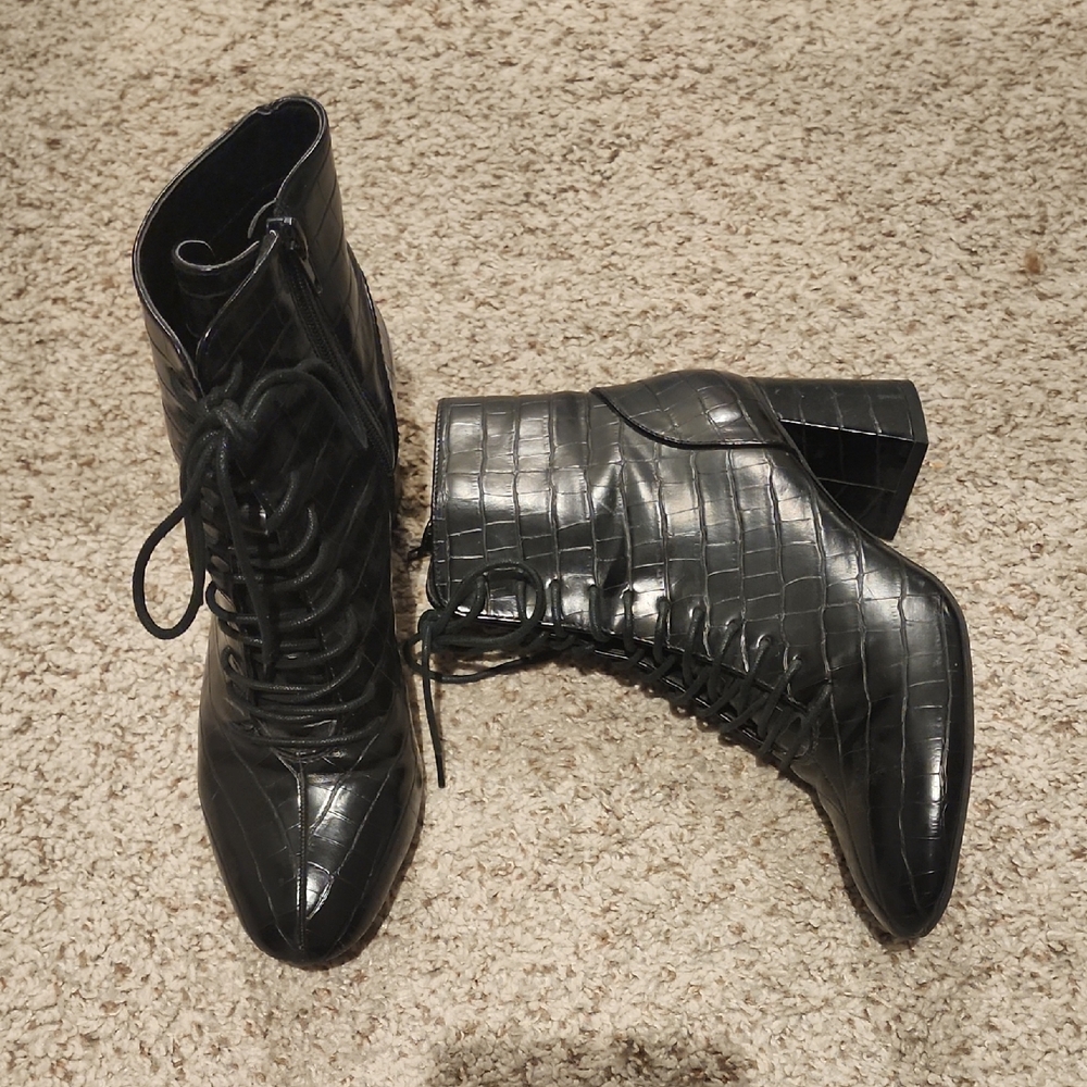 Xoxo Lace Up Boots